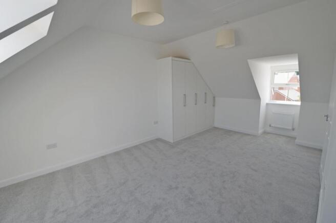 Bedroom (Main)