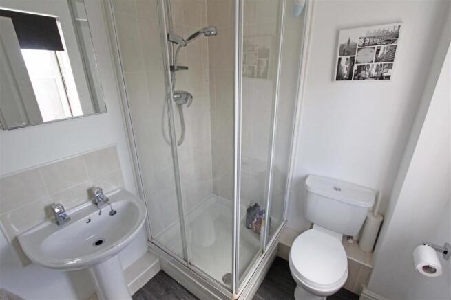 ensuite.jpg
