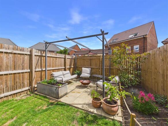 2 bed Semi-Detached for sale Image 12