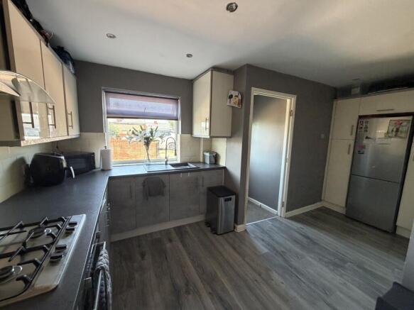 3 bed Terraced for sale Image 5