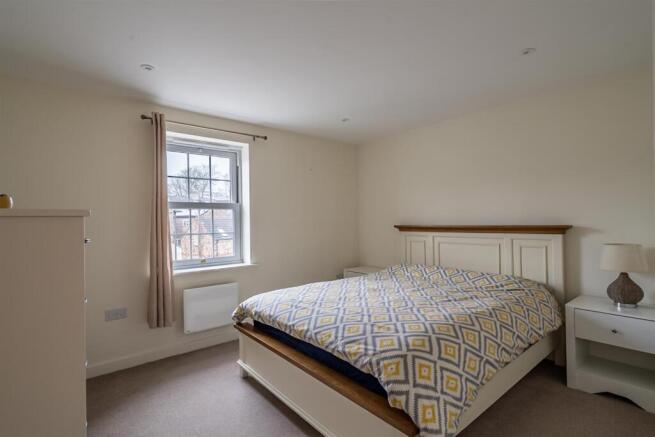 2 bed Flat for sale Image 10