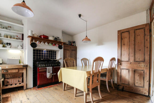Kitchen 2.JPG