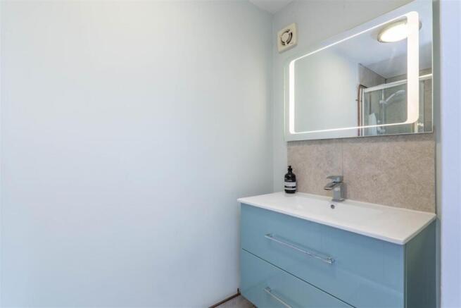 Master Bedroom Ensuite
