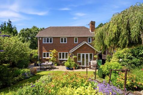 Mardle Close, Caddington, Luton, Bedfordshire, LU1