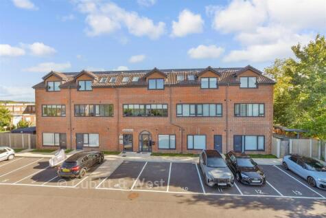 Cleeve Road, Leatherhead, Surrey