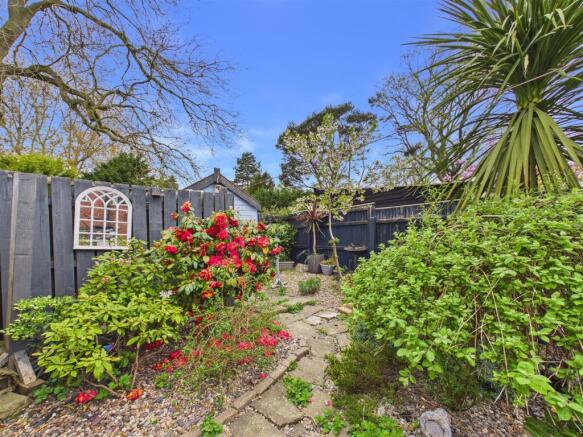 3 bed Terraced for sale Image 12