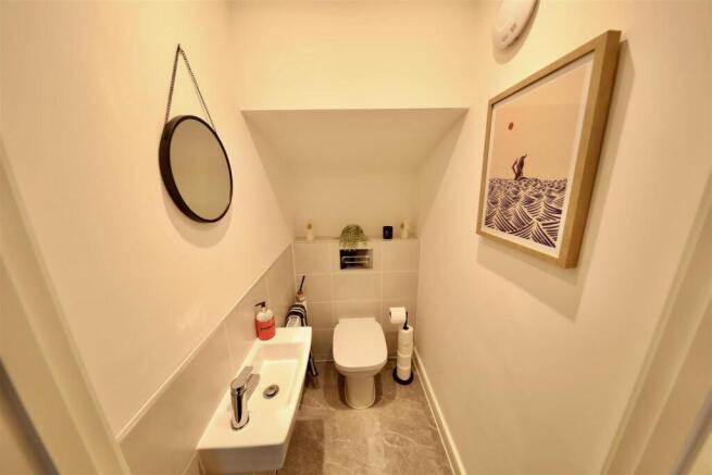 3 bed Semi-Detached for sale Image 9