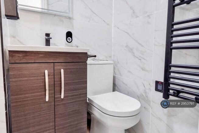 1 bed Flat to rent Image 4