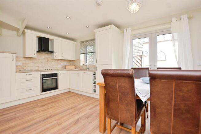 2 bed Semi-Detached for sale Image 4