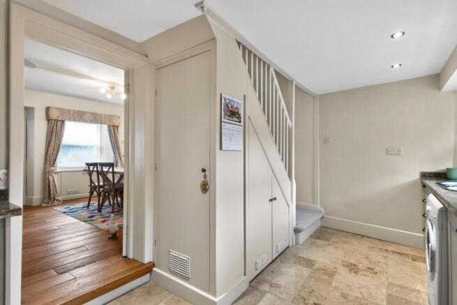 3 bed Terraced for sale Image 9