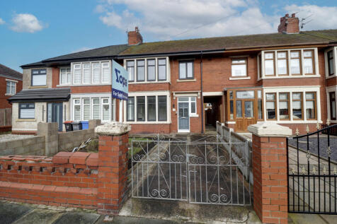 Hatfield Avenue, Fleetwood, FY7
