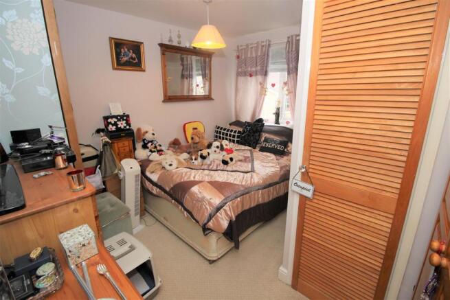 master bedroom.JPG