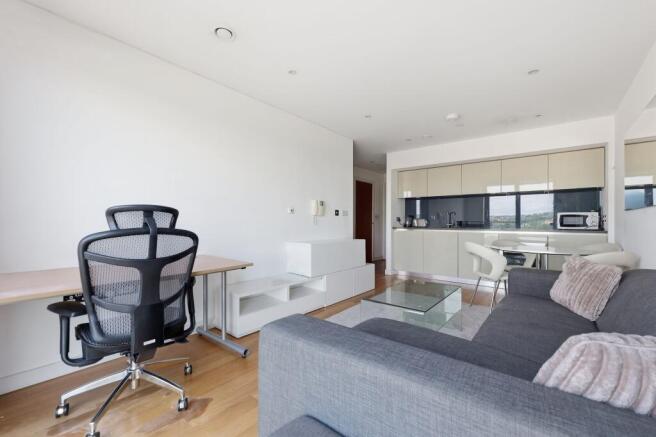1 bed Apartment to rent Image 8