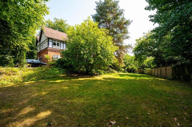 Wych Hill House, Wych Hill Rise, Woking, Surrey, GU22 photo 5