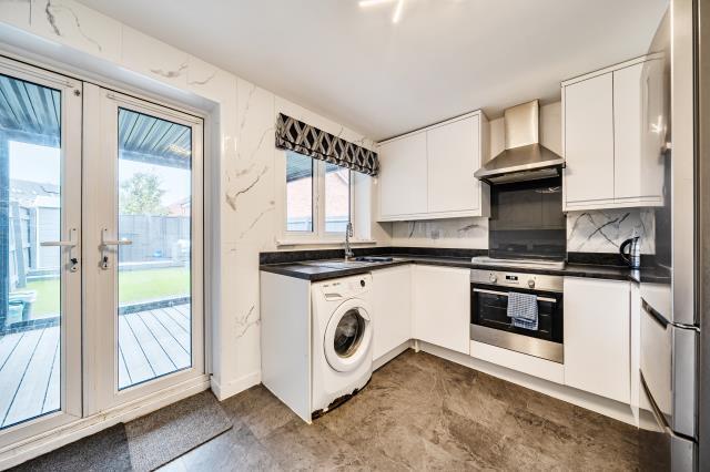 Bushton Close, Coate, Swindon photo 4