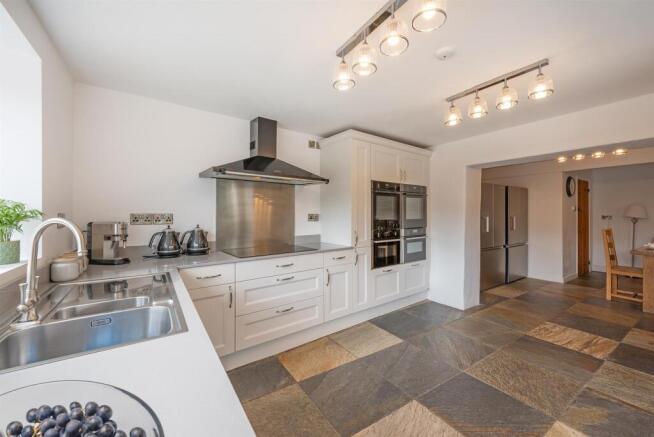 walnut-kitchenFF.jpg