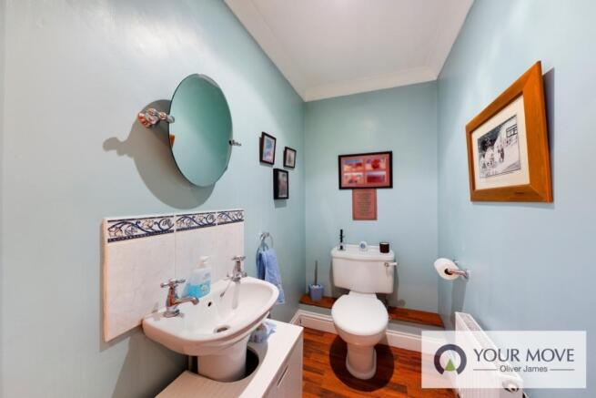 Cloakroom / WC