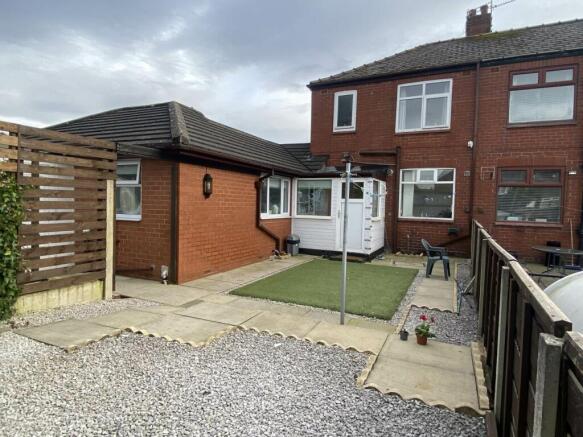 5 bed Semi-Detached for sale Image 12