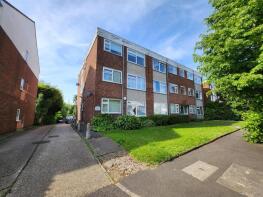 11, 69 Aldborough Court, Chingford Avenue, London E4 6RW
