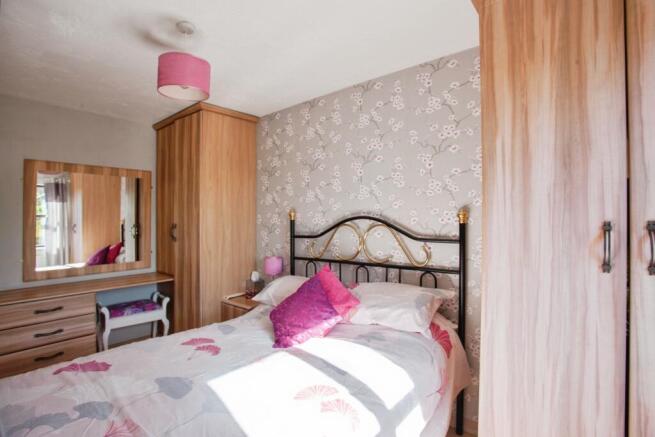 3 bed Semi-Detached for sale Image 9
