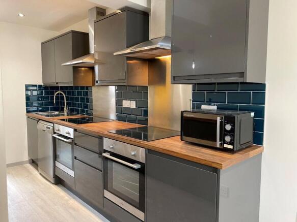 1 bed Terraced to rent Image 4