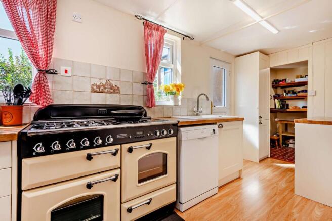 Kitchen/Pantry