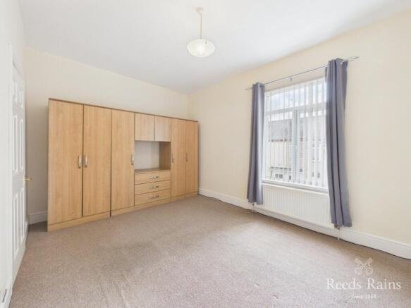 2 bed Terraced to rent Image 12