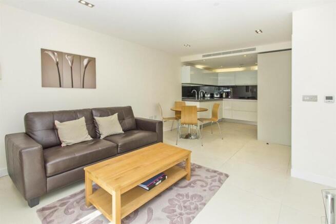 Apartment in London - View 5