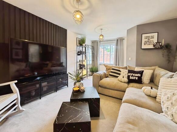 9d80085f-WhatsApp...