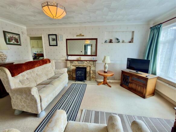 Living Room.jpg
