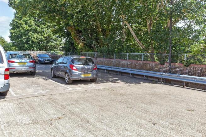 Driveway/Parking