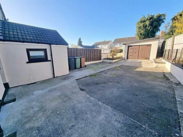 Garden & Garage