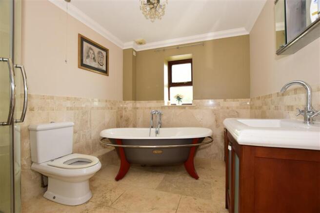 En-Suite Bathroom