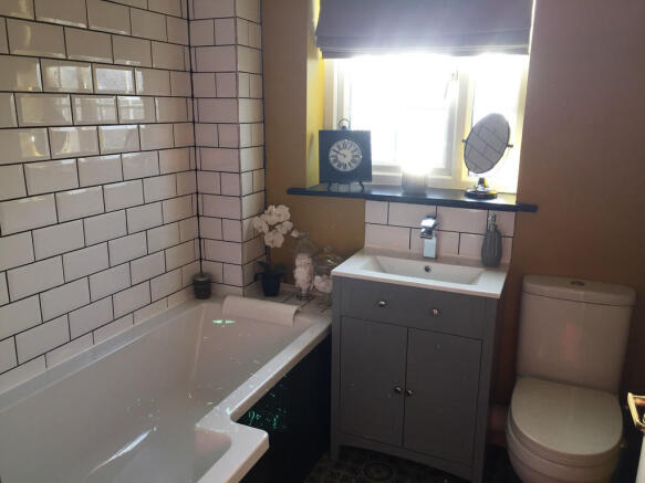 Photo 10