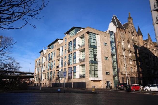 5227-20210428090300-4016-20190722124316-Carnoustie-Street-External-Pic