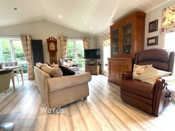 Lounge/Kitchen