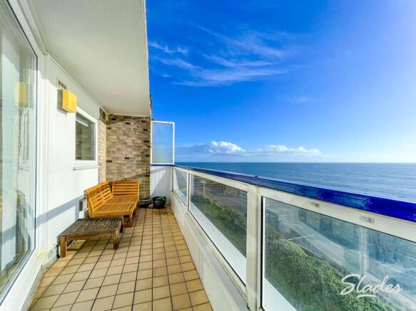 39 SBS BALCONY 2