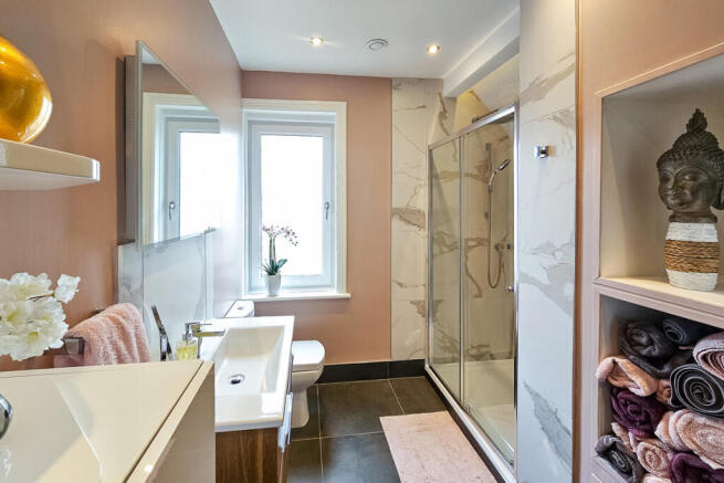 2 bed Apartment for sale Image 11