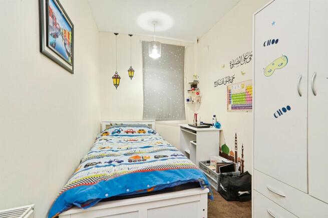 3 bed Semi-Detached for sale Image 12