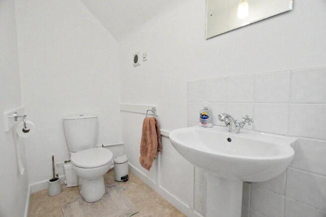 3 bed Bungalow for sale Image 10