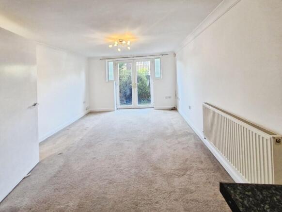 fd2e1f4e--4500-A7...