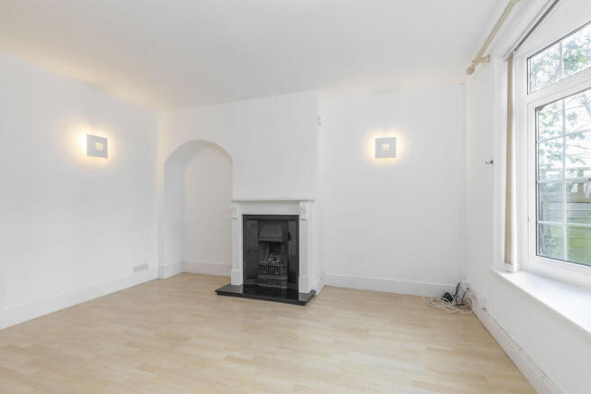 29 Shaw Green Lan...