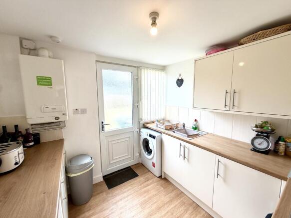 3 bed Terraced for sale Image 6