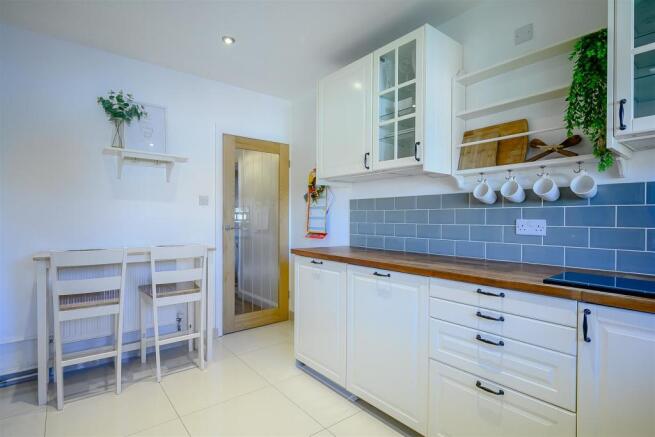 8489048-interior09.jpg