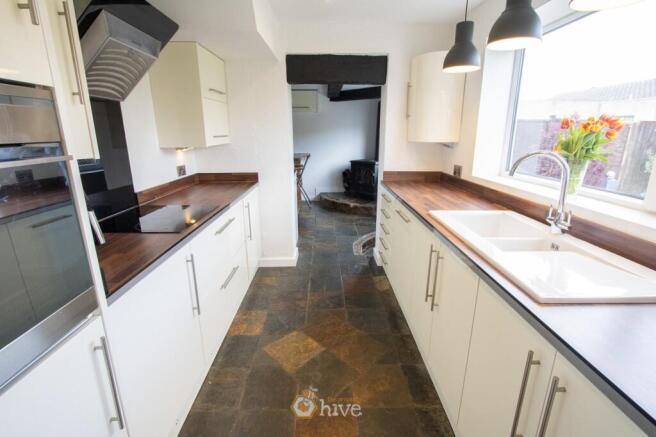 4 bed Detached for sale Image 4