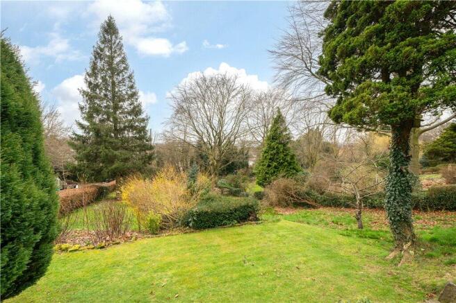 Extensive Gardens