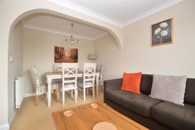 Lounge/Dining Room