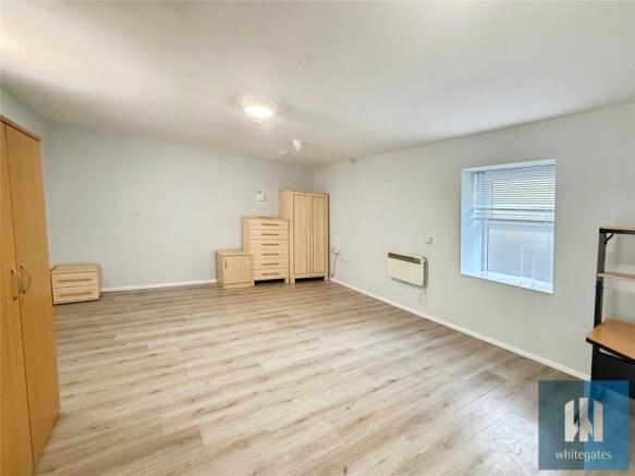 1 bed Apartment to rent Image 5