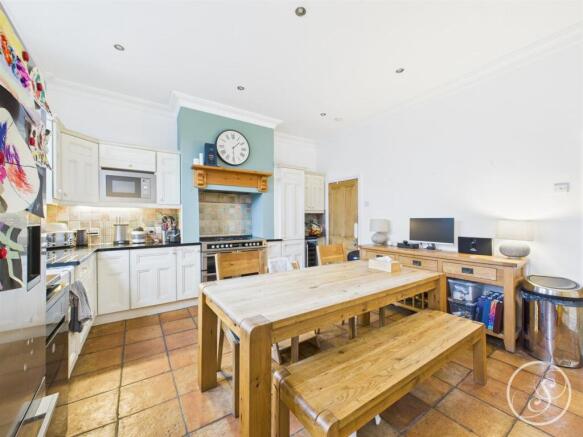 KITCHEN/DINER