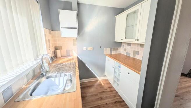 2 bed Terraced for sale Image 6